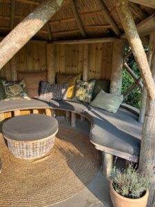 Outdoor Jobs Mulberry Furnishings (3)